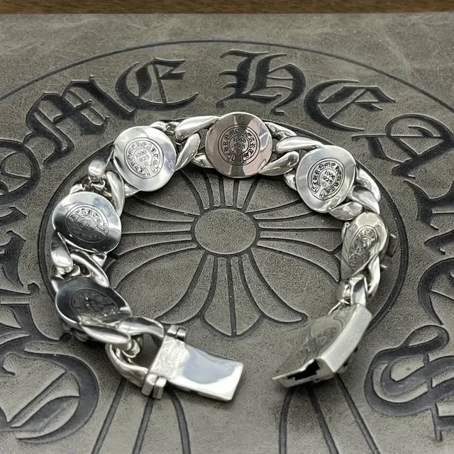 Chrome Hearts Pulsera Plata Cadena Curb Link Pesada Medallones Florales Ornamentados 3