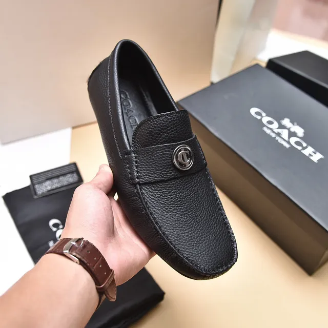 Coach جلد أسود متعرج C-Medallion أحذية لوفر 6