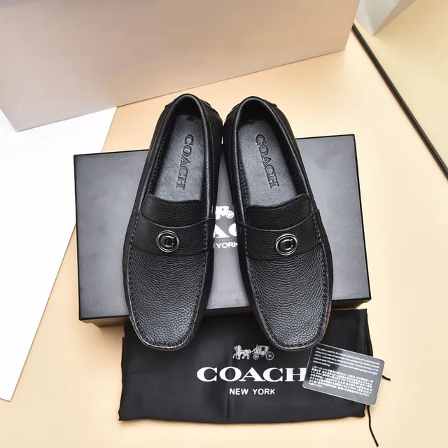 Coach جلد أسود متعرج C-Medallion أحذية لوفر 9