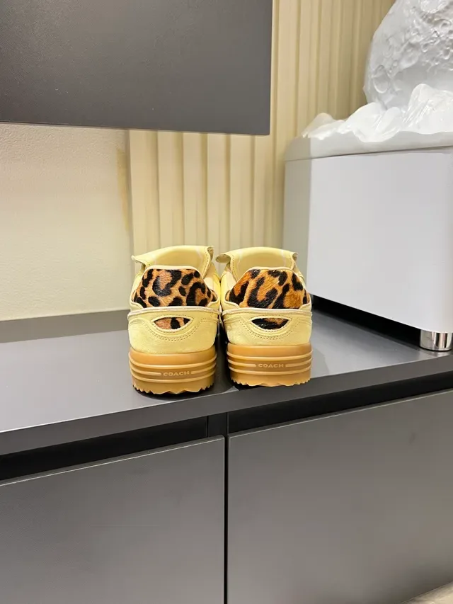 COACH ZAPATILLAS AMARILLO MARRÓN LOW-TOP LEOPARD PRINT HEEL TAB 2