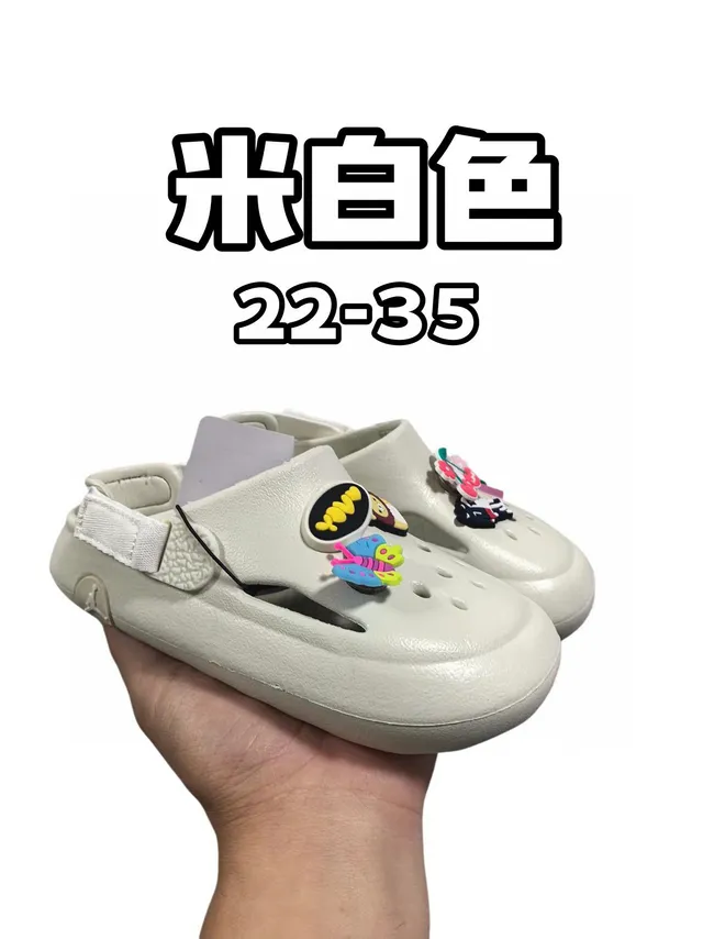 Crocs بيج أسود رغوة مطبوخة حزام قابل للتعديل كلوج 3