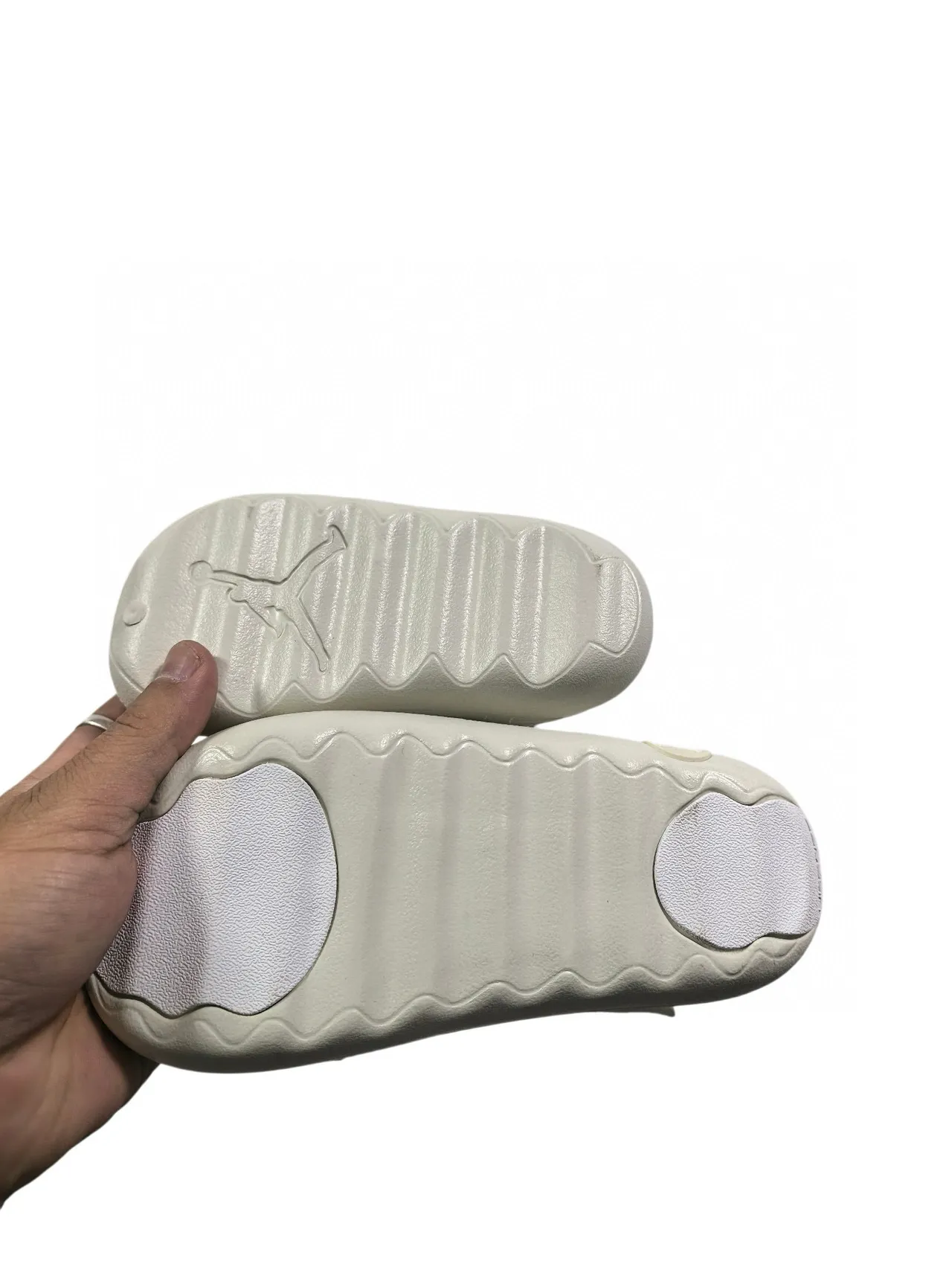 Crocs بيج أسود رغوة مطبوخة حزام قابل للتعديل كلوج 18