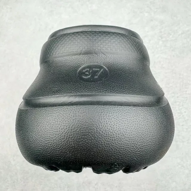 Crocs Classic Clog Black Platform Molded Foam Clog 3