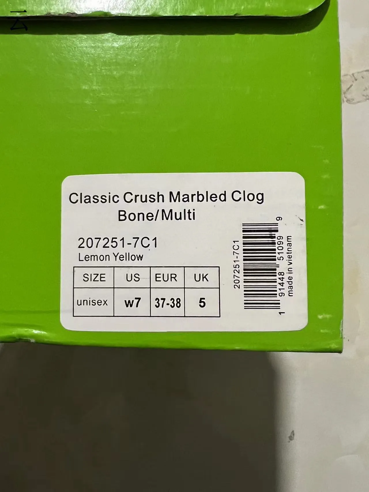 Crocs Classic Clog 平台 黑色和红色 洞洞鞋 21