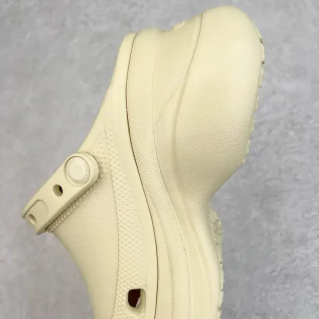 Crocs Echo Clog बेज प्लेटफॉर्म क्लॉग 4