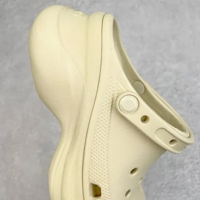 Crocs Echo Clog बेज प्लेटफॉर्म क्लॉग 5
