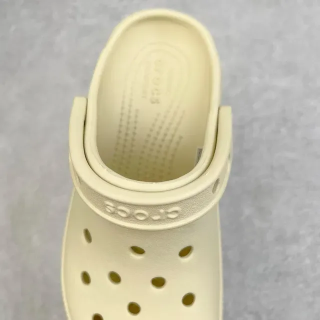 Crocs Echo Clog बेज प्लेटफॉर्म क्लॉग 6