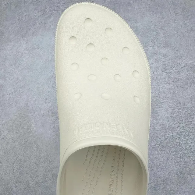 Crocs Echo Clog Beige Platform Slip-On Clog 7