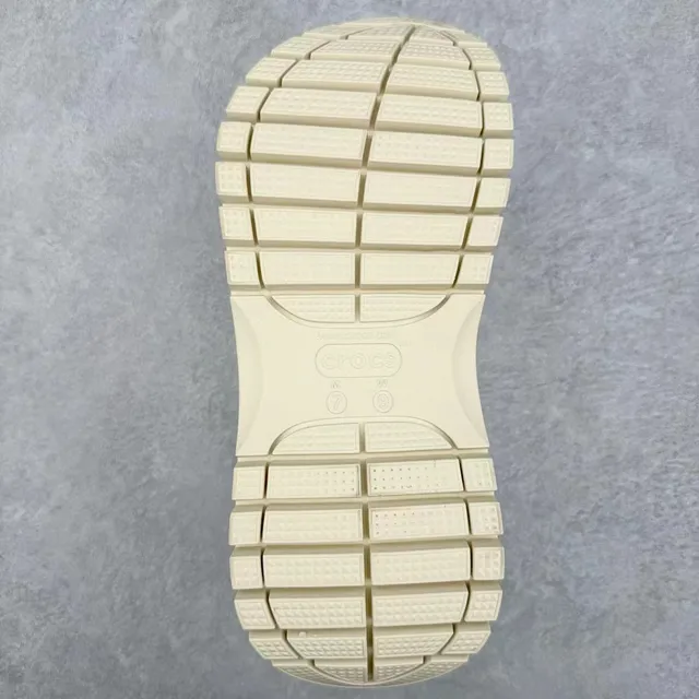 Crocs Echo Clog Off-White zueco de plataforma 2