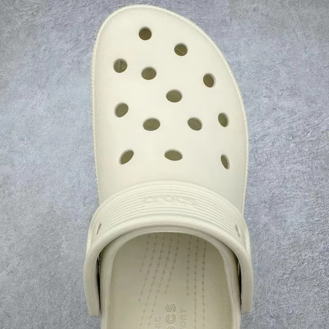 Crocs Echo Clog Off-White zueco de plataforma 7