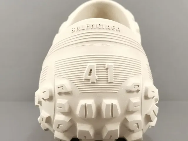 Crocs Echo Clog Branco Espuma Moldada Sem Tiras De Calce Fácil Zueco 3