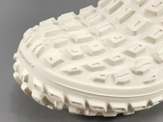 Crocs Echo Clog Branco Espuma Moldada Sem Tiras De Calce Fácil Zueco 5