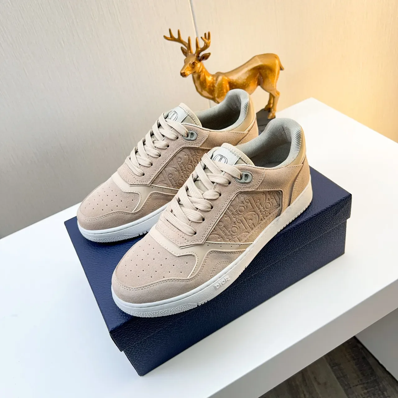 ديور B22 بيج أبيض قماش السوديو العلوي لوحة Monogram المنقوشة Sneakers نمط حياة 5