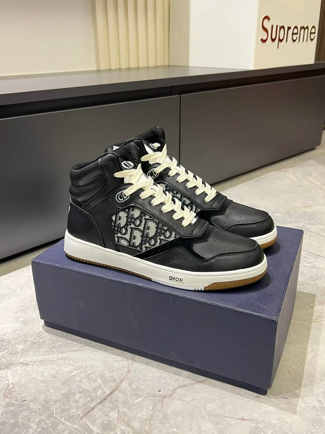 Dior B23 High-Top Leather and Oblique Monogram Lifestyle Sneakers 3