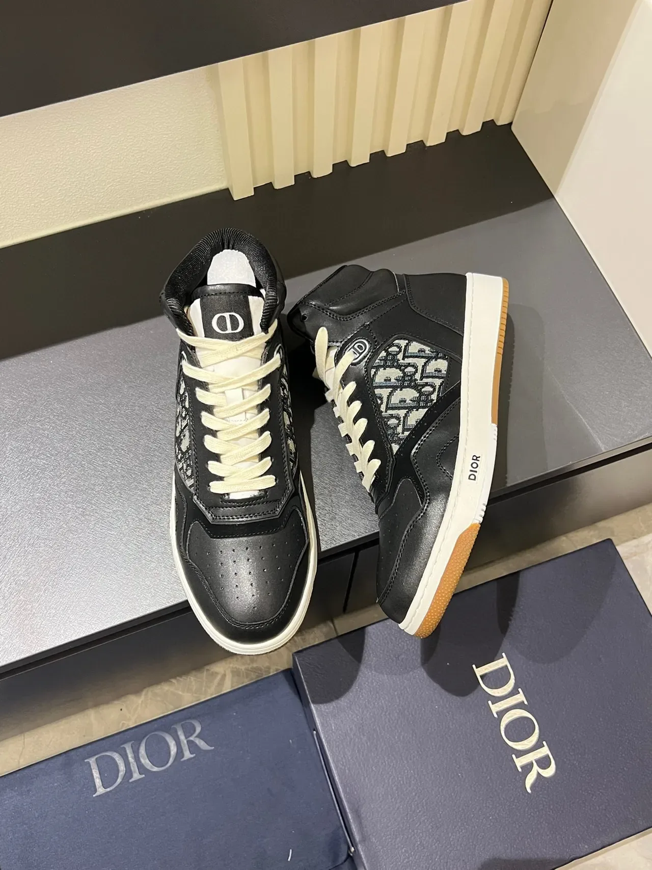 Dior B23 High-Top Leather and Oblique Monogram Lifestyle Sneakers 5