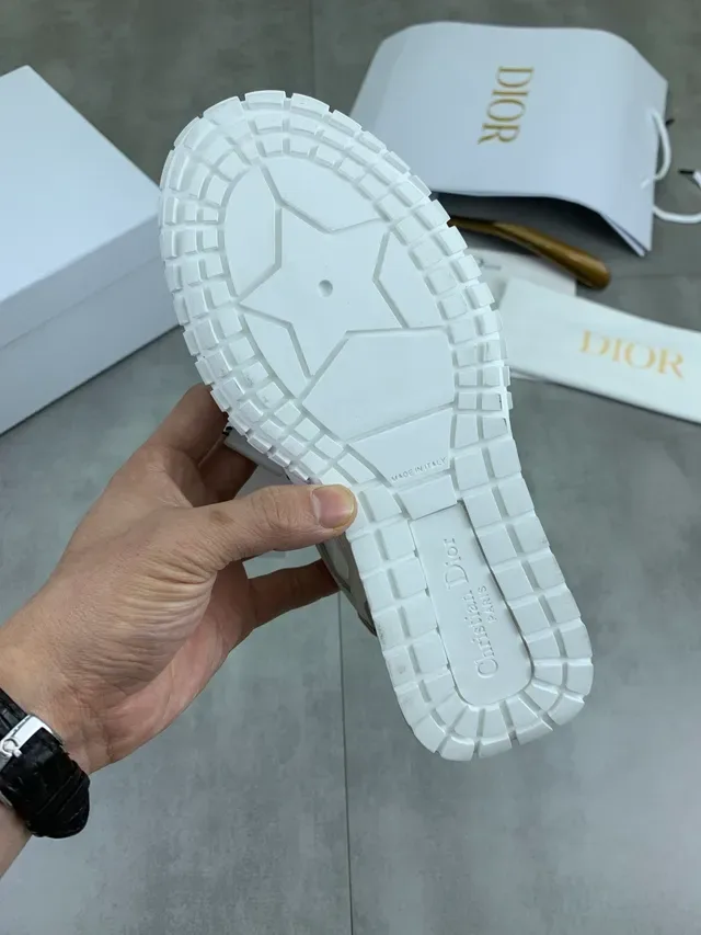 Dior B23 Off-White and Beige Lifestyle Sneakers 2