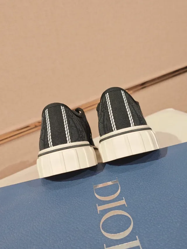 Dior سنيكرز لايف ستايل أسود أبيض مونوجرام كانفاس سويد 4