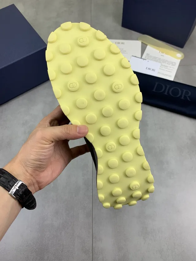 Dior Sneakers Lifestyle Marrón y Verde Ante y Nylon Paneladas Con Midsole Motas 3