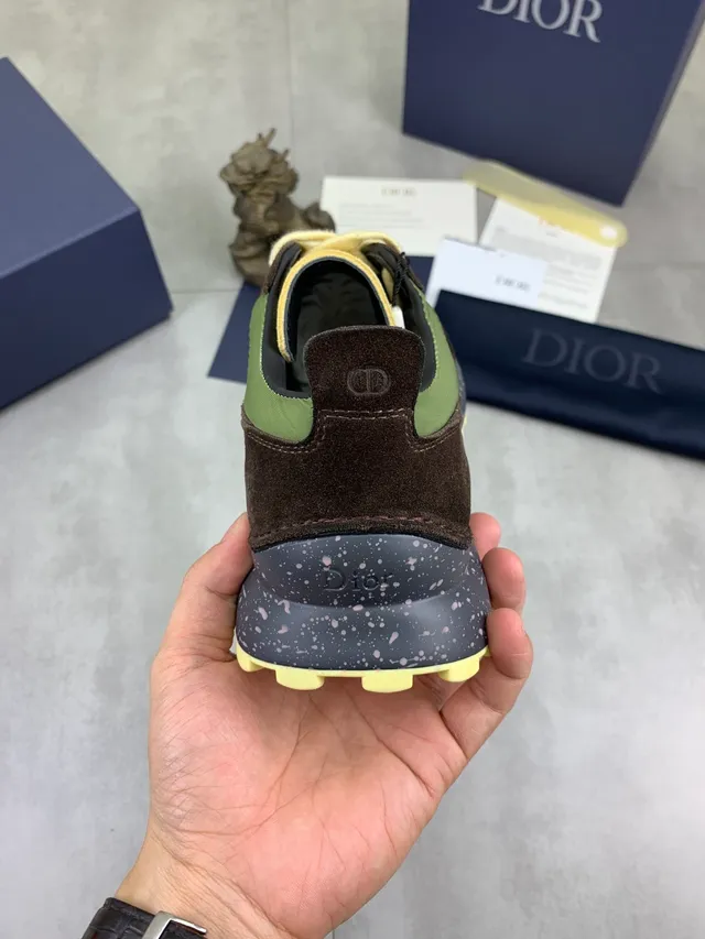 Dior Sneakers Lifestyle Marrón y Verde Ante y Nylon Paneladas Con Midsole Motas 4