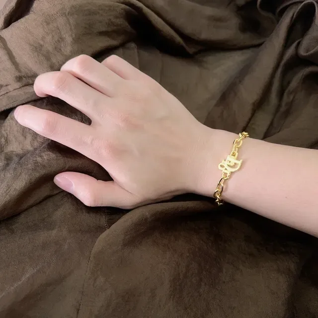 Dior Diorama 金色粗链条 D形标志扣手链 7