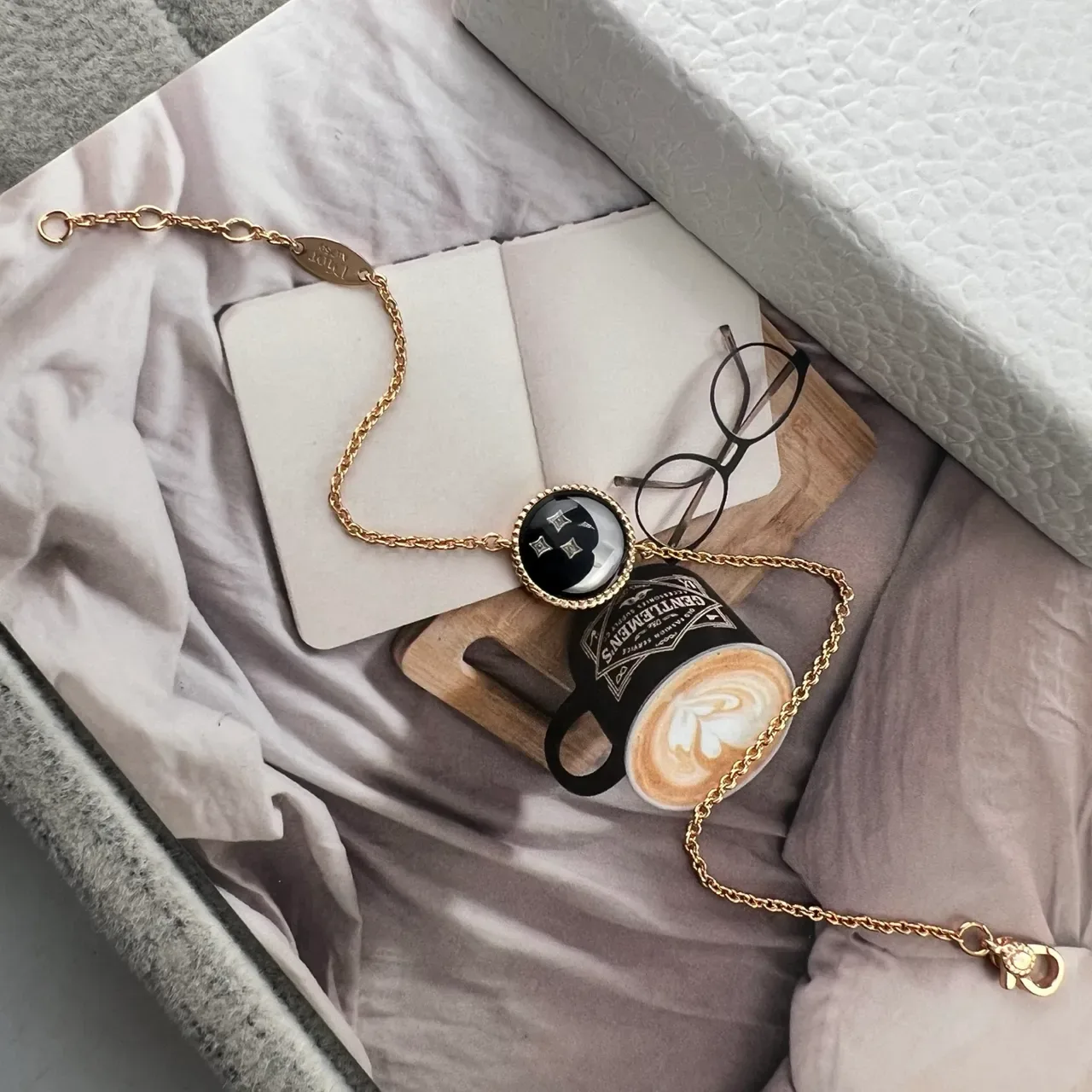Dior Bracelet Chaîne Or et Argent Maillons Charm Soleil 4