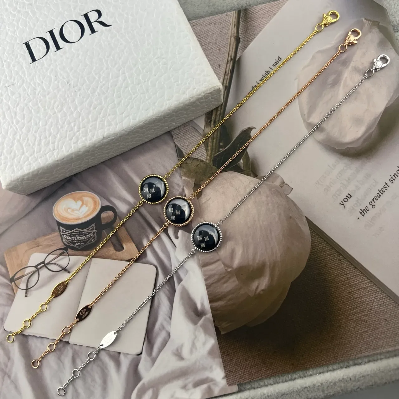 Dior Bracelet Chaîne Or et Argent Maillons Charm Soleil 6