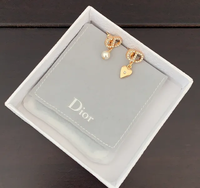 Dior Cristal Motivo Oval Assimétrico Coração e Pérola Brincos pendentes 3