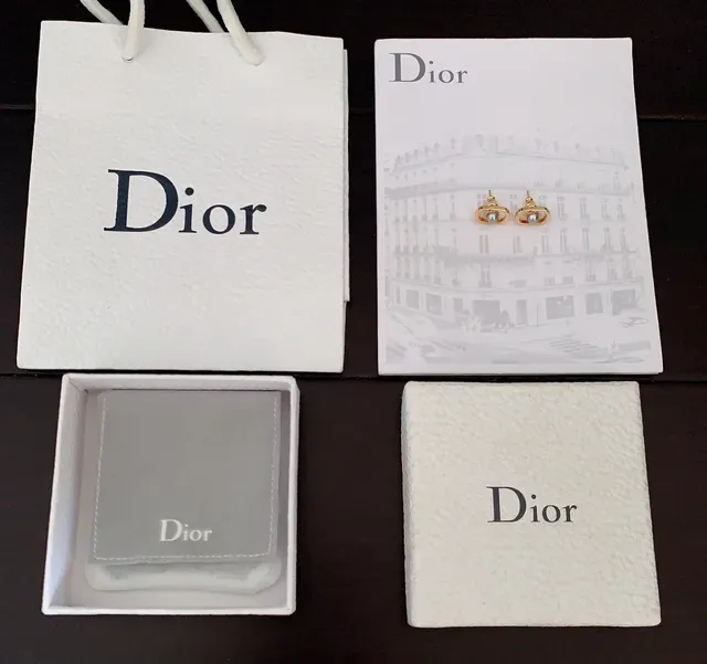 Dior Boucles d'Oreilles Perles Ovale Doré 4