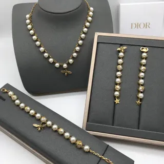 Dior 金白链蜜蜂魅力主题项链