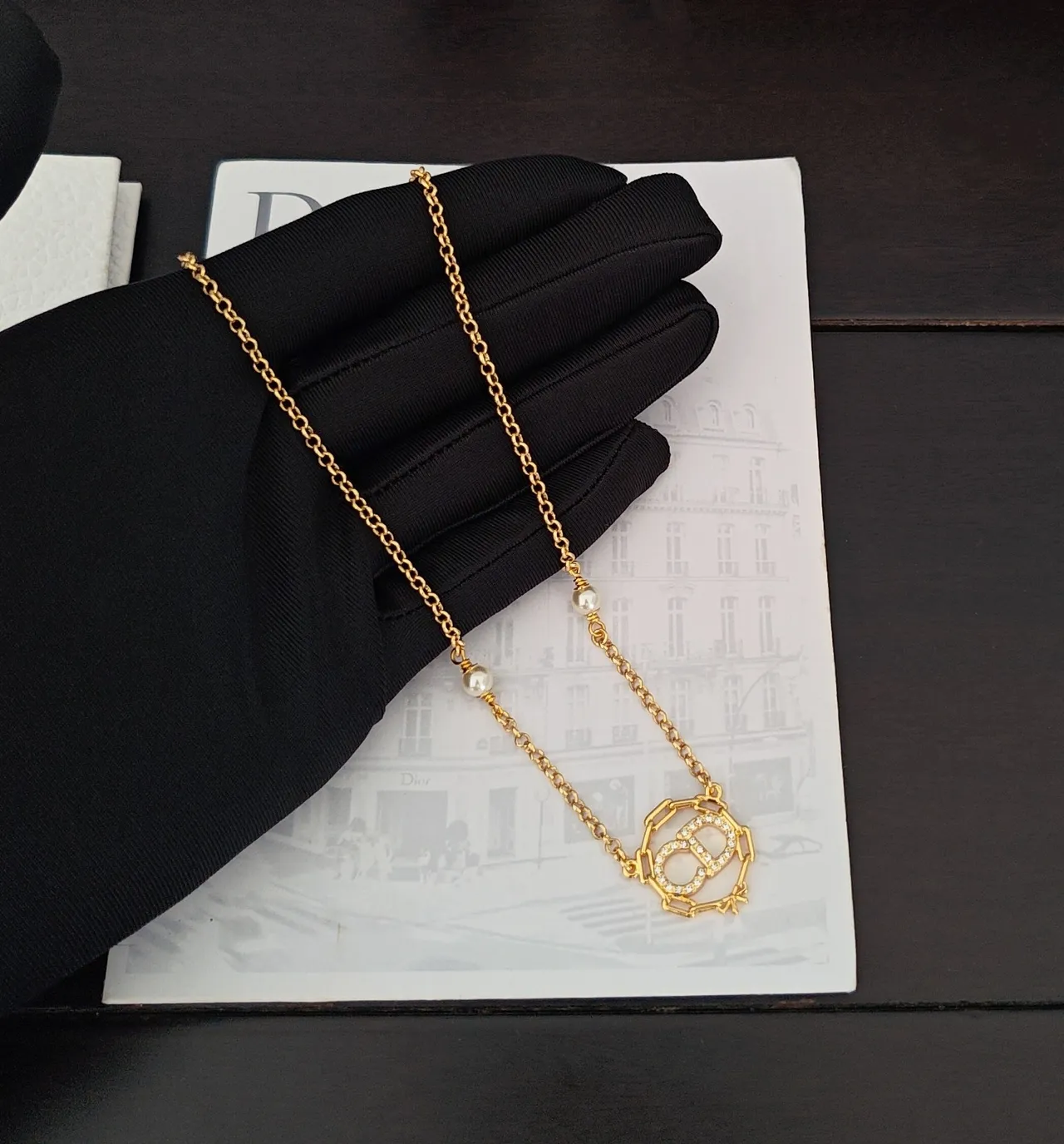 Dior 金白马蹄链珍珠点缀项链 4