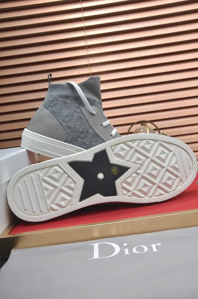 Dior 灰白高帮袜套针织镂空面板生活方式运动鞋 3