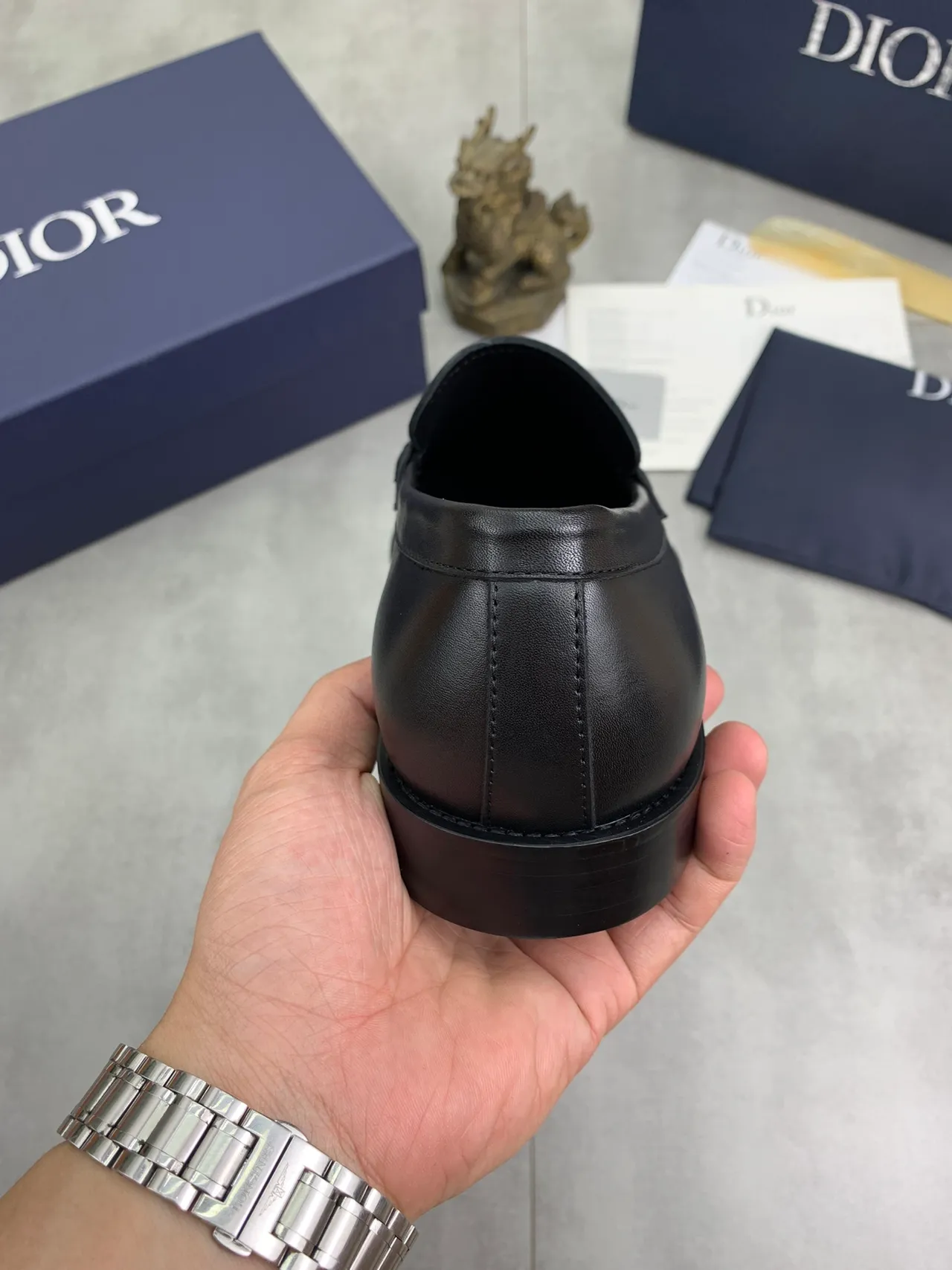 Dior حذاء ليفر جلد أسود Penny Strap 3