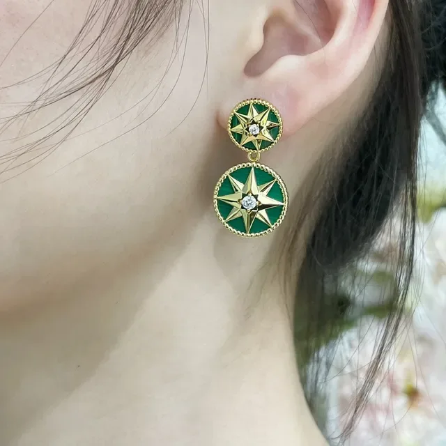 Dior Rose des Vents Pendientes Doble Círculo Starburst Malaquita 9