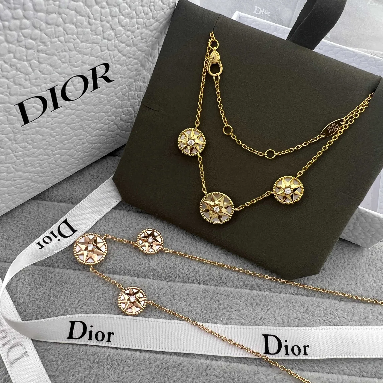 Dior Rose des Vents Collier Perle de Mère Trois Étoiles Doré 4