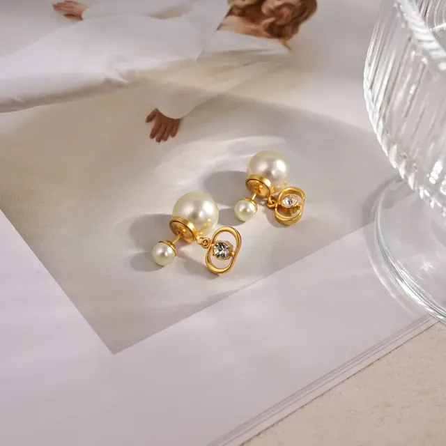 Dior Tribales boucles d'oreilles en doré avec perle blanche et cristal 4