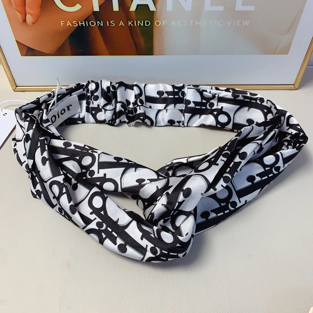 Dior White Black Twisted Knot Front Elasticated Band Silk Scarf 2