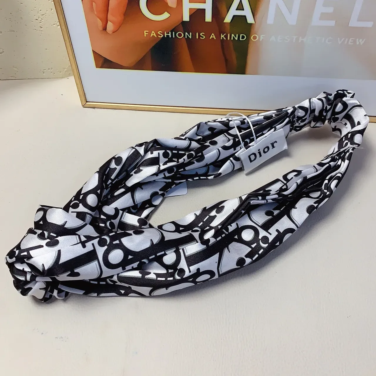 Dior White Black Twisted Knot Front Elasticated Band Silk Scarf 3