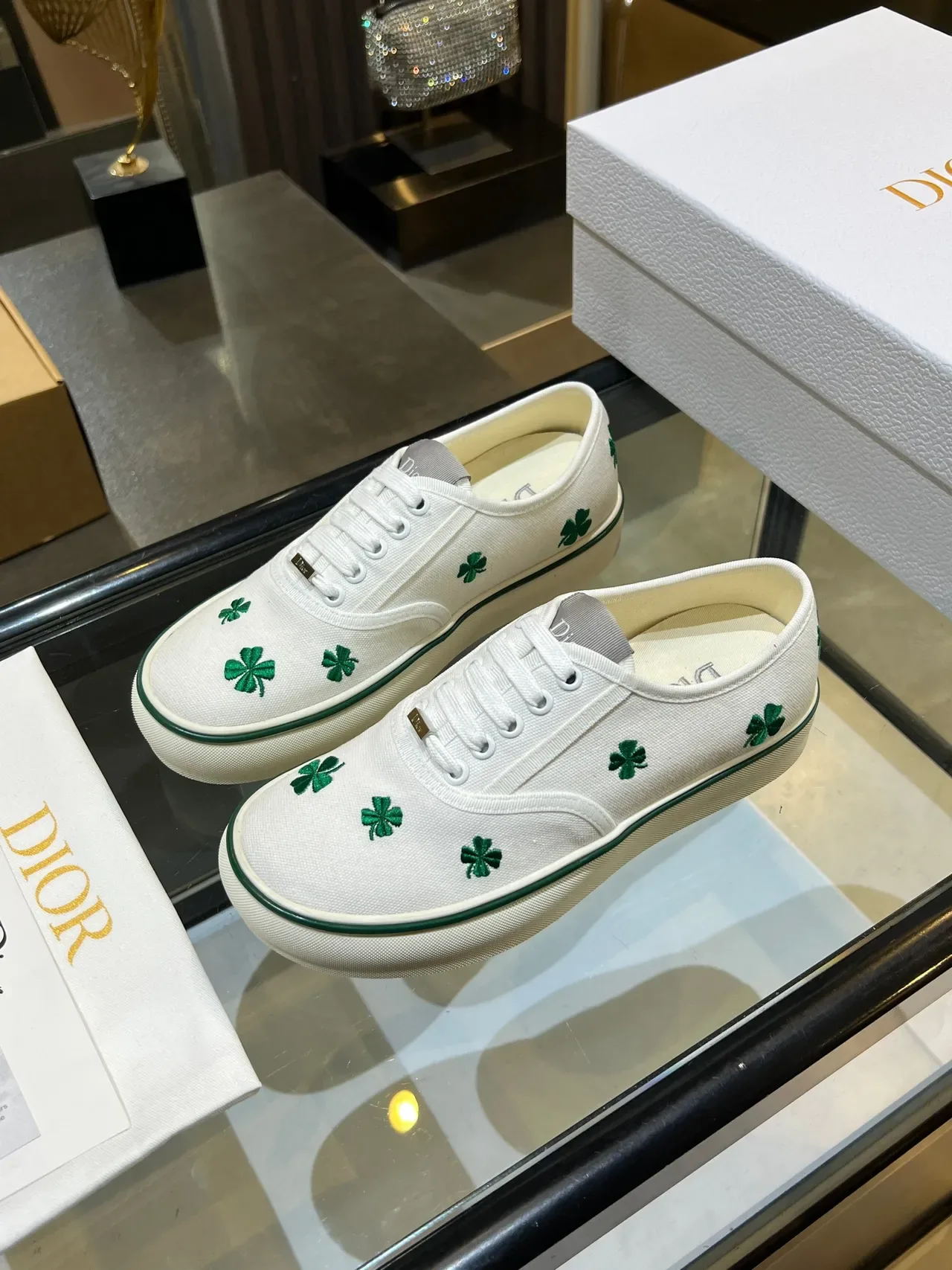 Dior Branco Verde Com Lona Superior Bordados Com Motivos De Trébol Lifestyle Sneakers 3