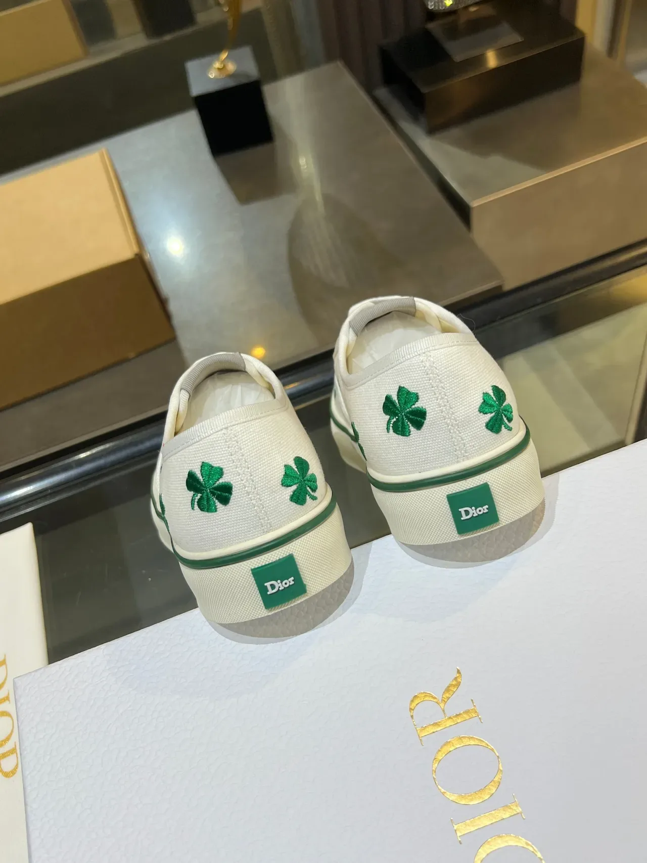 Dior Branco Verde Com Lona Superior Bordados Com Motivos De Trébol Lifestyle Sneakers 4
