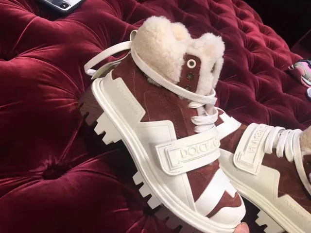 Dolce & Gabbana 羊毛内里酒红色和米色雪靴 4