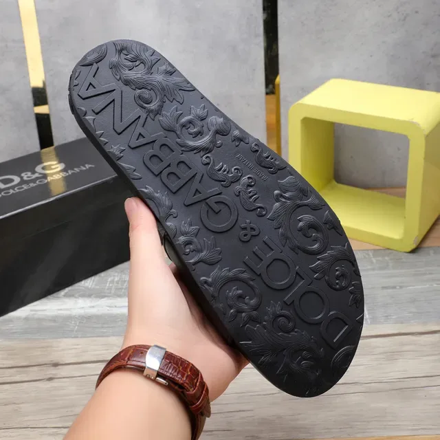 Dolce & Gabbana D&G Slides noires Monogramme estampé Sangle 3