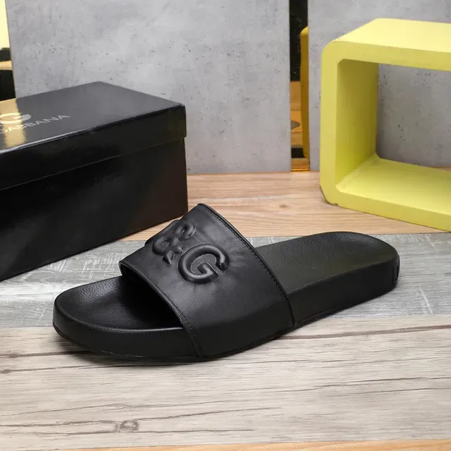 Dolce & Gabbana D&G Slides noires Monogramme estampé Sangle 7