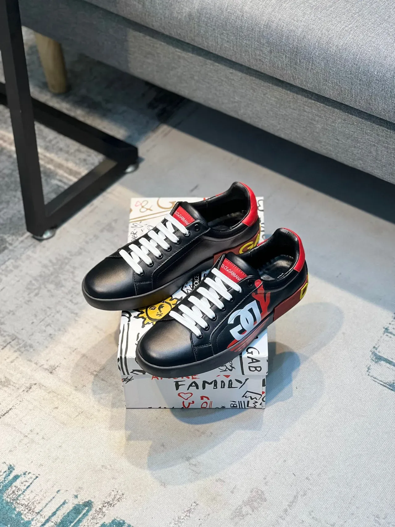Dolce & Gabbana Logo Gráfico Negro Rojo Amarillo Zapatillas Lifestyle 7