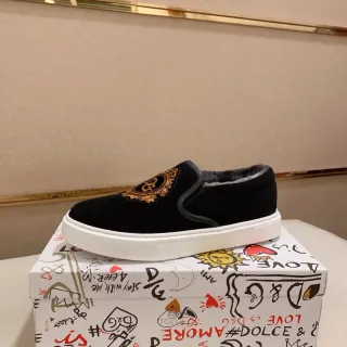 Dolce & Gabbana Portofino Slip-On Black White Velvet Upper Lifestyle Sneakers — Dolce & Gabbana catalogue photo from WWTop Yupoo