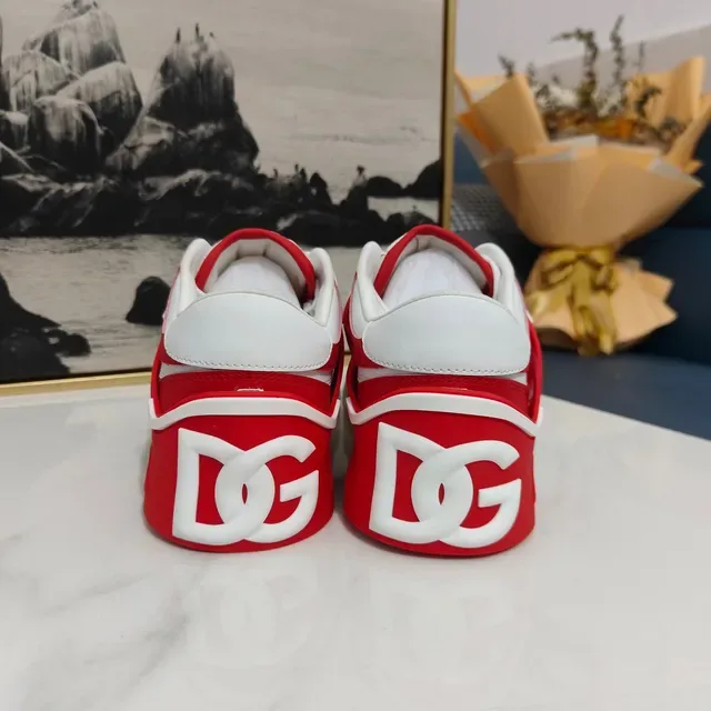 Dolce & Gabbana लाल ও সাদা লেয়ার ওভারলে লাইফস্টাইল স্নিকার 5