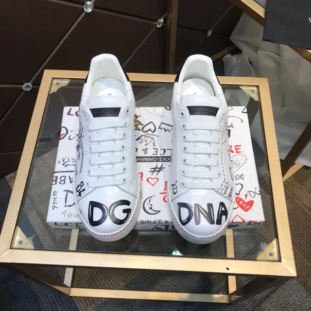 Dolce & Gabbana Tênis lifestyle brancos e pretos com impressão gráfica de couro low-top com cadarços 9