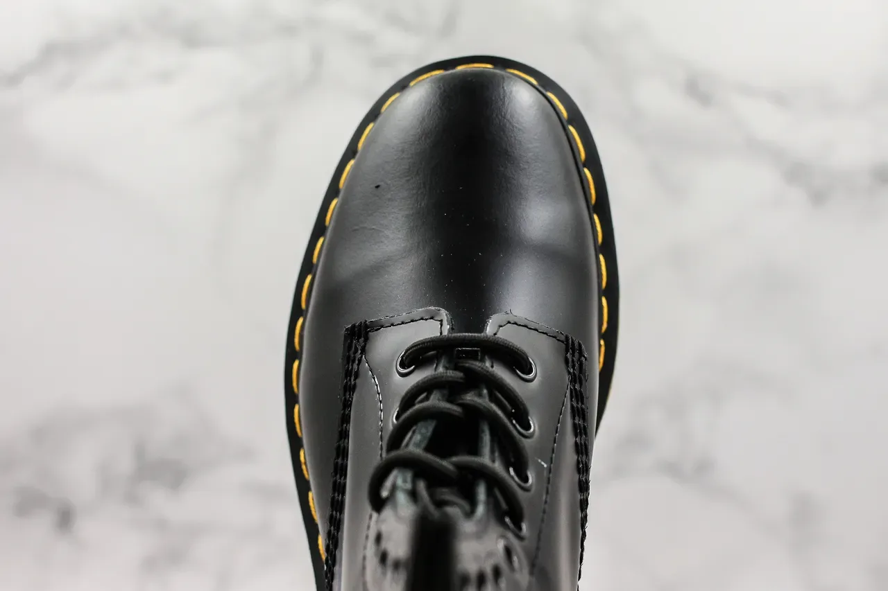 Dr. Martens 1460 কালো স্মুথ চামড়া হলুদ সেলাই মার্টিন বুট 5