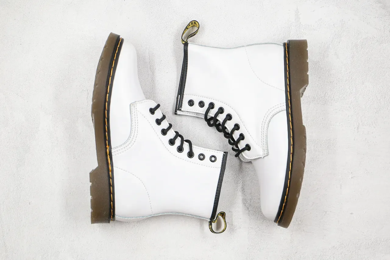 Dr. Martens 1460 أبيض جلد ناعم بوت مارتن 8 عيون 10