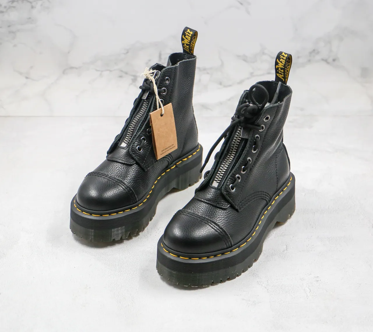 Dr. Martens Jadon Platform Noir Cuir Granité Cap Toe Botte Martin 5