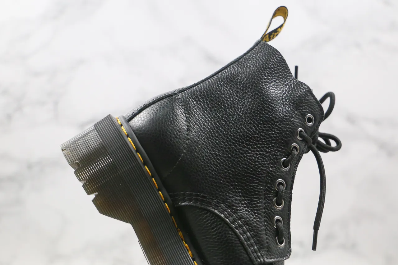 Dr. Martens Jadon Platform Noir Cuir Granité Cap Toe Botte Martin 9